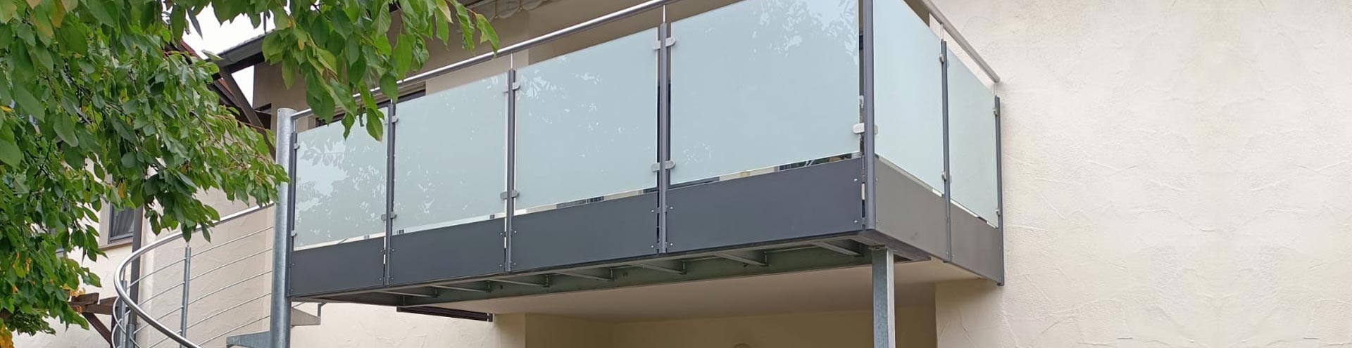 Schott Metallbau - Stahl-Balkonanlagen