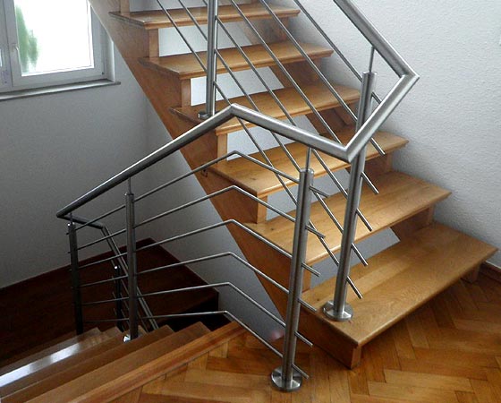 Treppengeländer Innentreppe aus Edelstahl