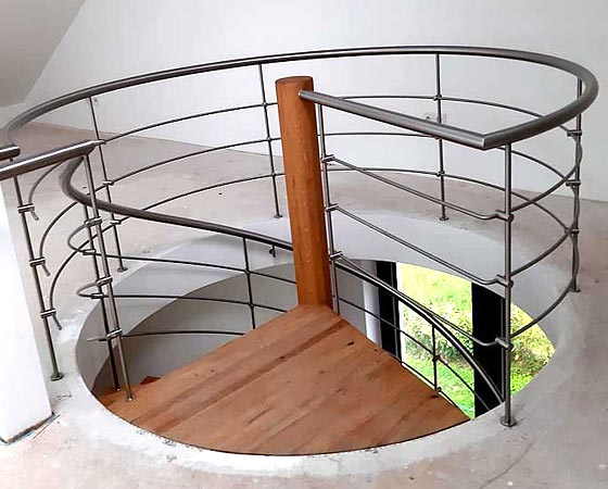Treppengeländer Wendeltreppe aus Edelstahl