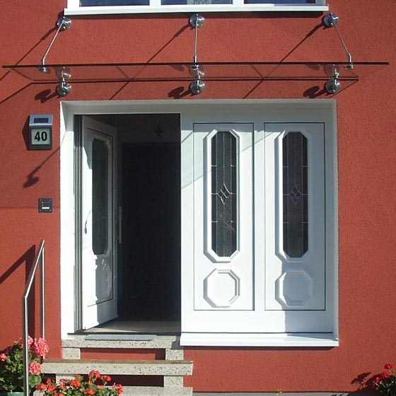 Vordach für den Eingangsbereich