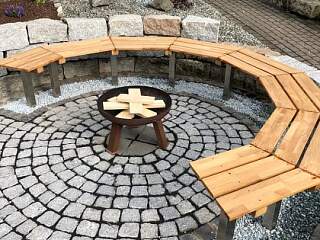 Sitzbank Feuerstelle | ©Schlosserei Schott GmbH