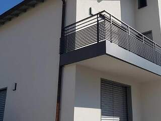 Balkongeländer mit Stabfüllung | &copy;Schlosserei Schott GmbH