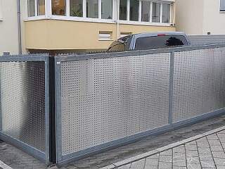 Schiebetor | ©Schlosserei Schott GmbH