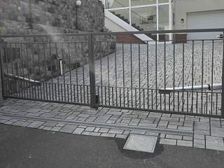 2 flg. Drehflügeltor | &copy;Schlosserei Schott GmbH