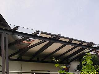 Balkonüberdachung mit Glas | &copy;Schlosserei Schott GmbH