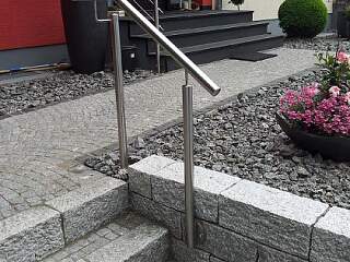 Handlauf im Außenbereich | &copy;Schlosserei Schott GmbH