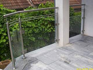Terrassengeländer mit Klarglas | ©Schlosserei Schott GmbH